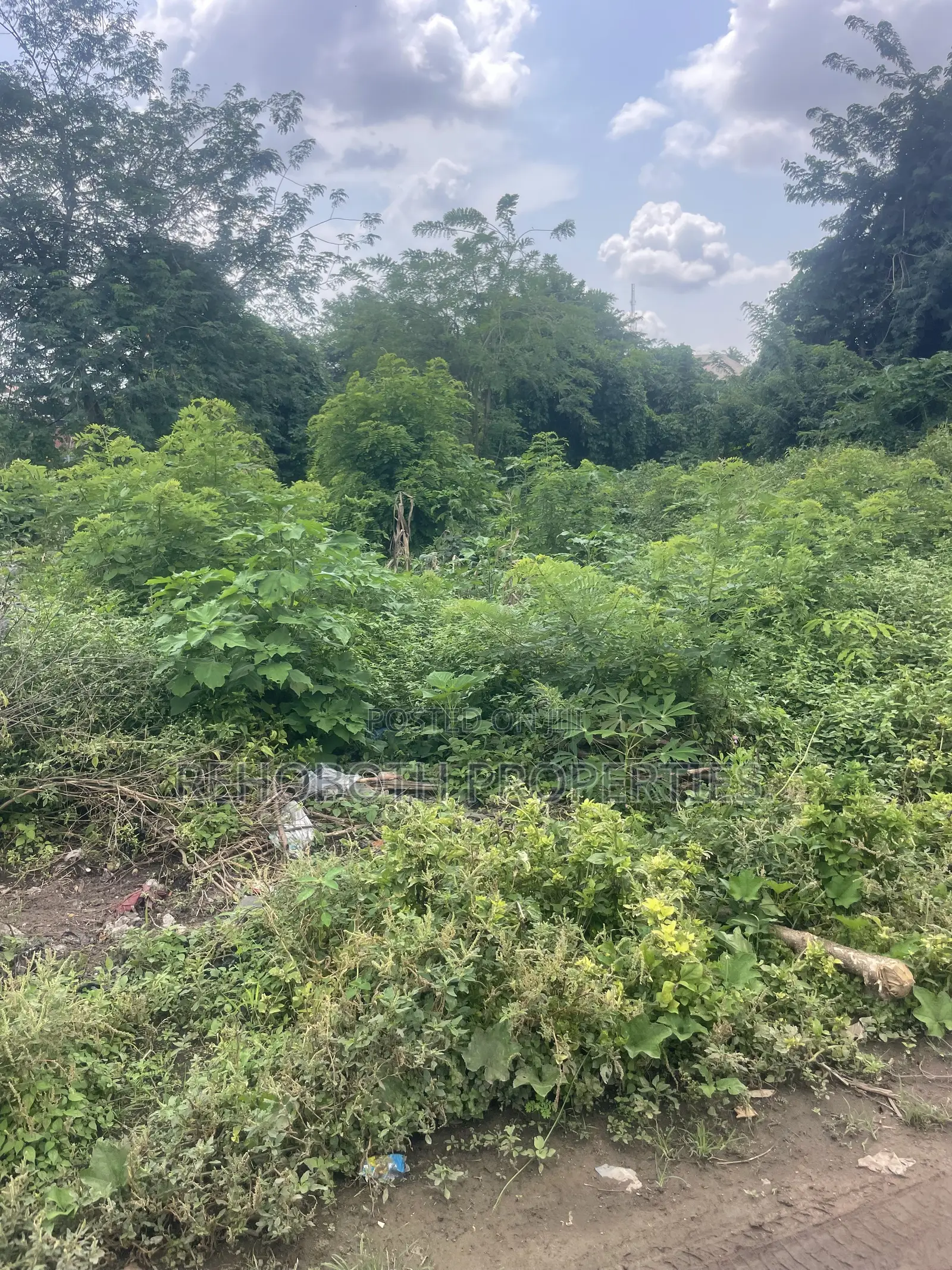 380sqm of Land for Sale at Agbofieti in Idishin