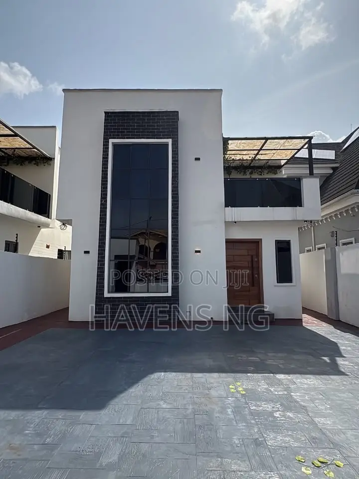 4bdrm Duplex in Jericho for sale in Jericho