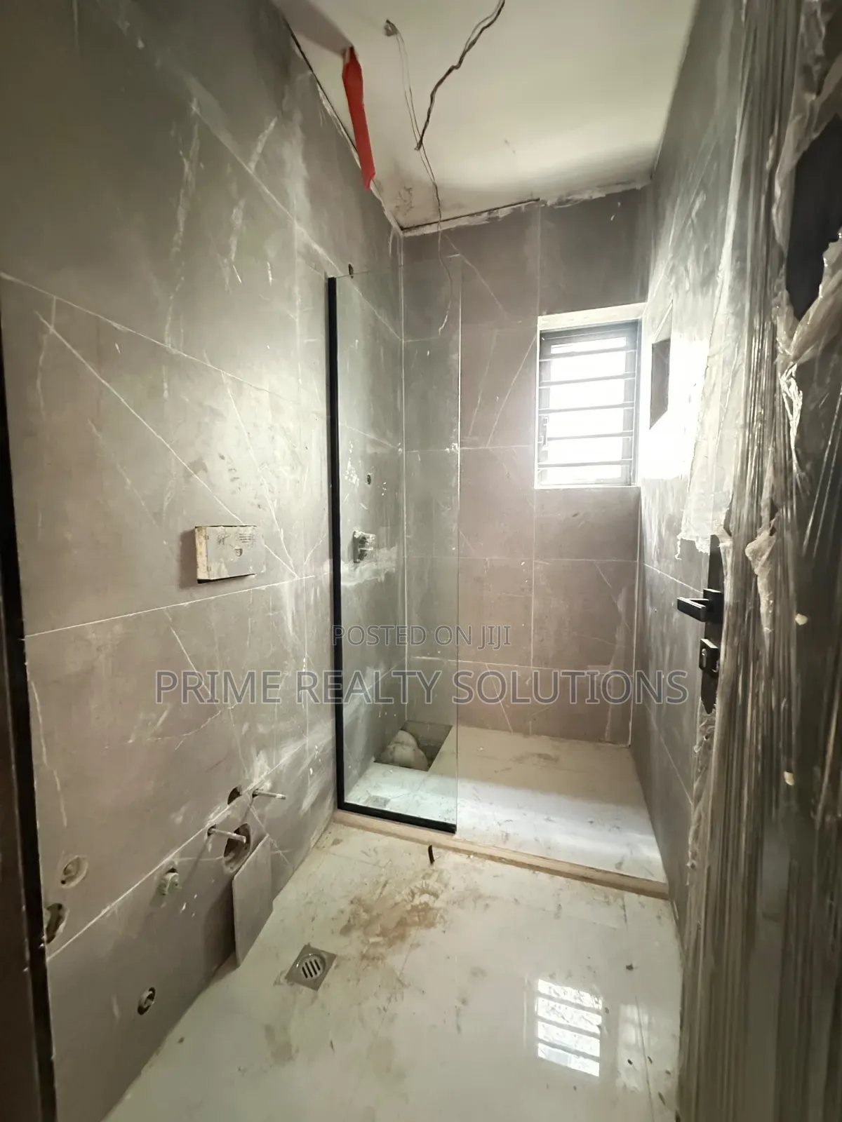 2bdrm Maisonette in Lekki Phase 1 for sale in Lekki Phase 1
