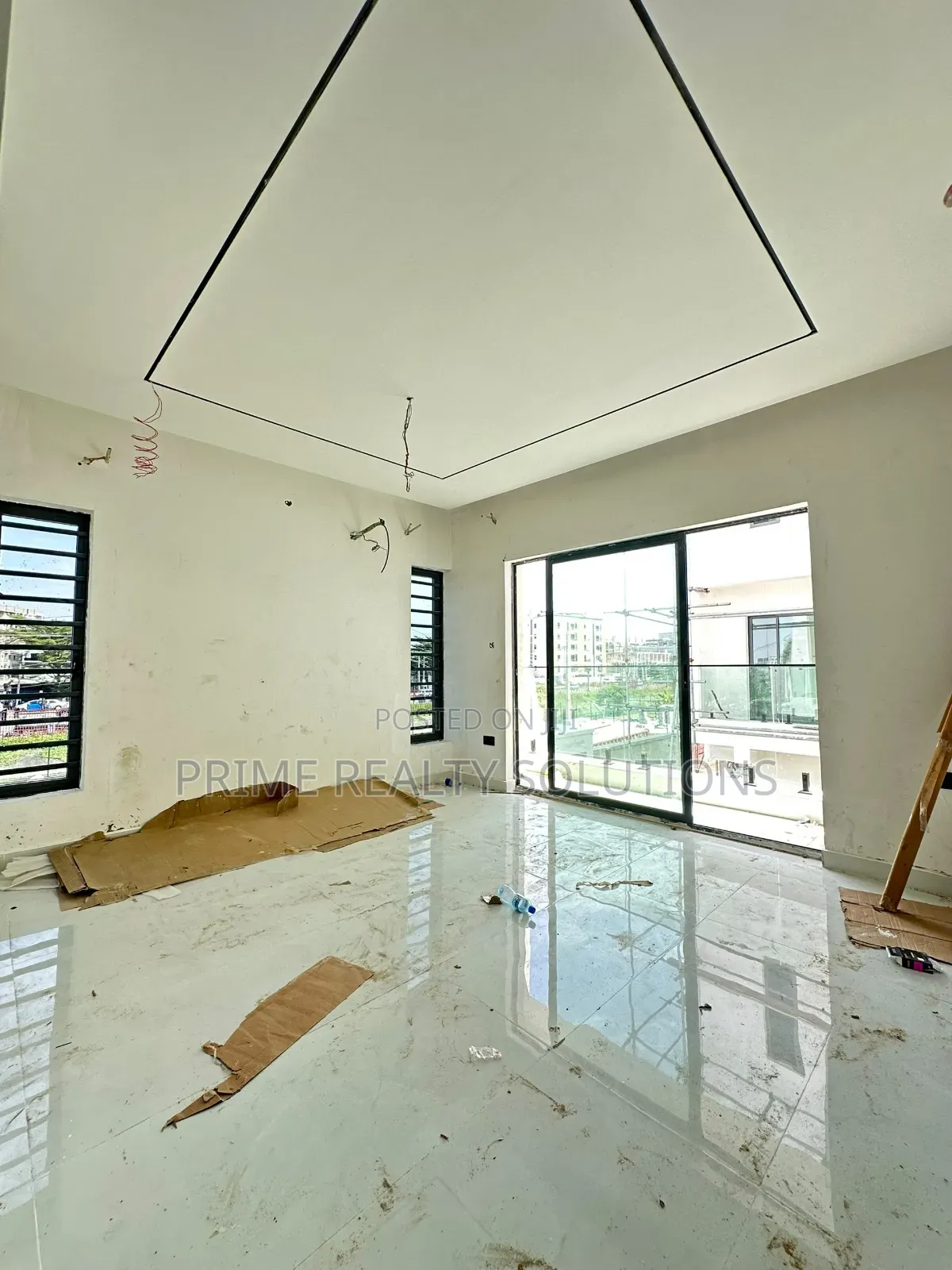 2bdrm Maisonette in Lekki Phase 1 for sale in Lekki Phase 1