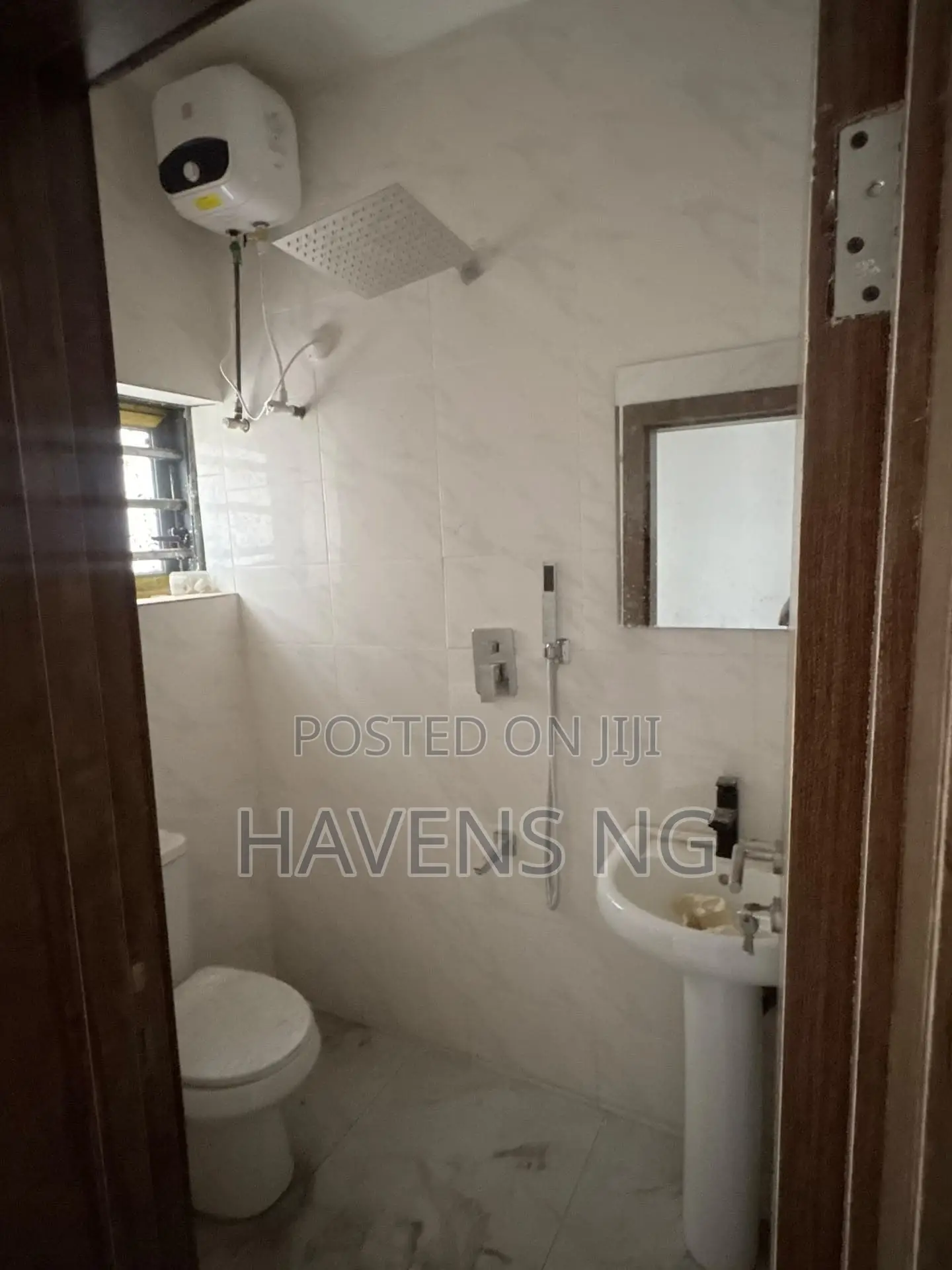 4bdrm Duplex in Basorun for sale in Basorun