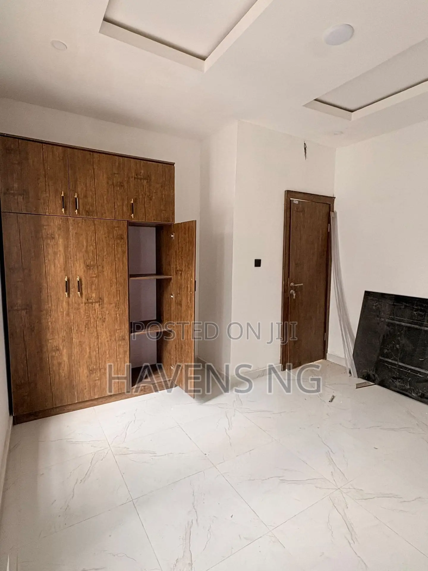 4bdrm Duplex in Basorun for sale in Basorun