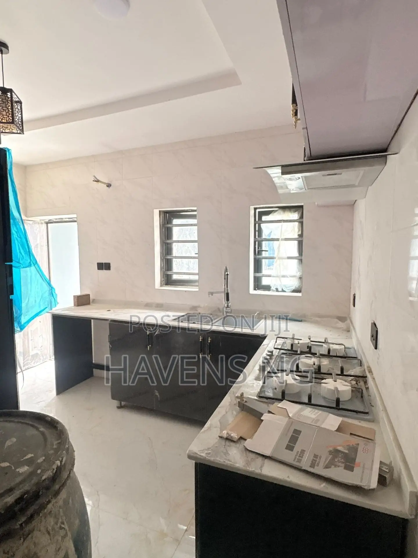 4bdrm Duplex in Basorun for sale in Basorun