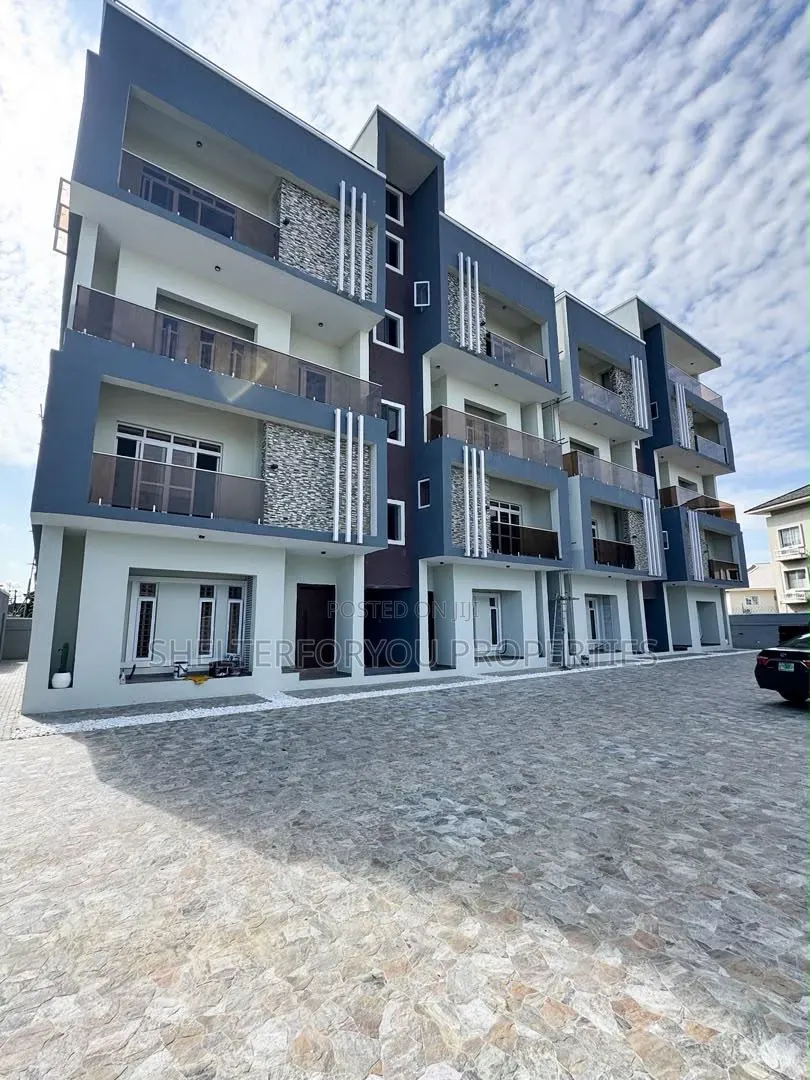 2bdrm Maisonette in Lekki Phase 1 for sale in Lekki Phase 1