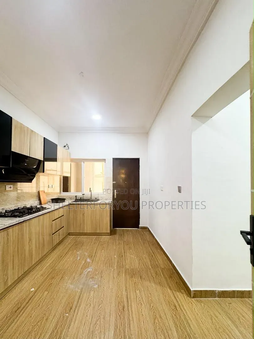 2bdrm Maisonette in Lekki Phase 1 for sale in Lekki Phase 1