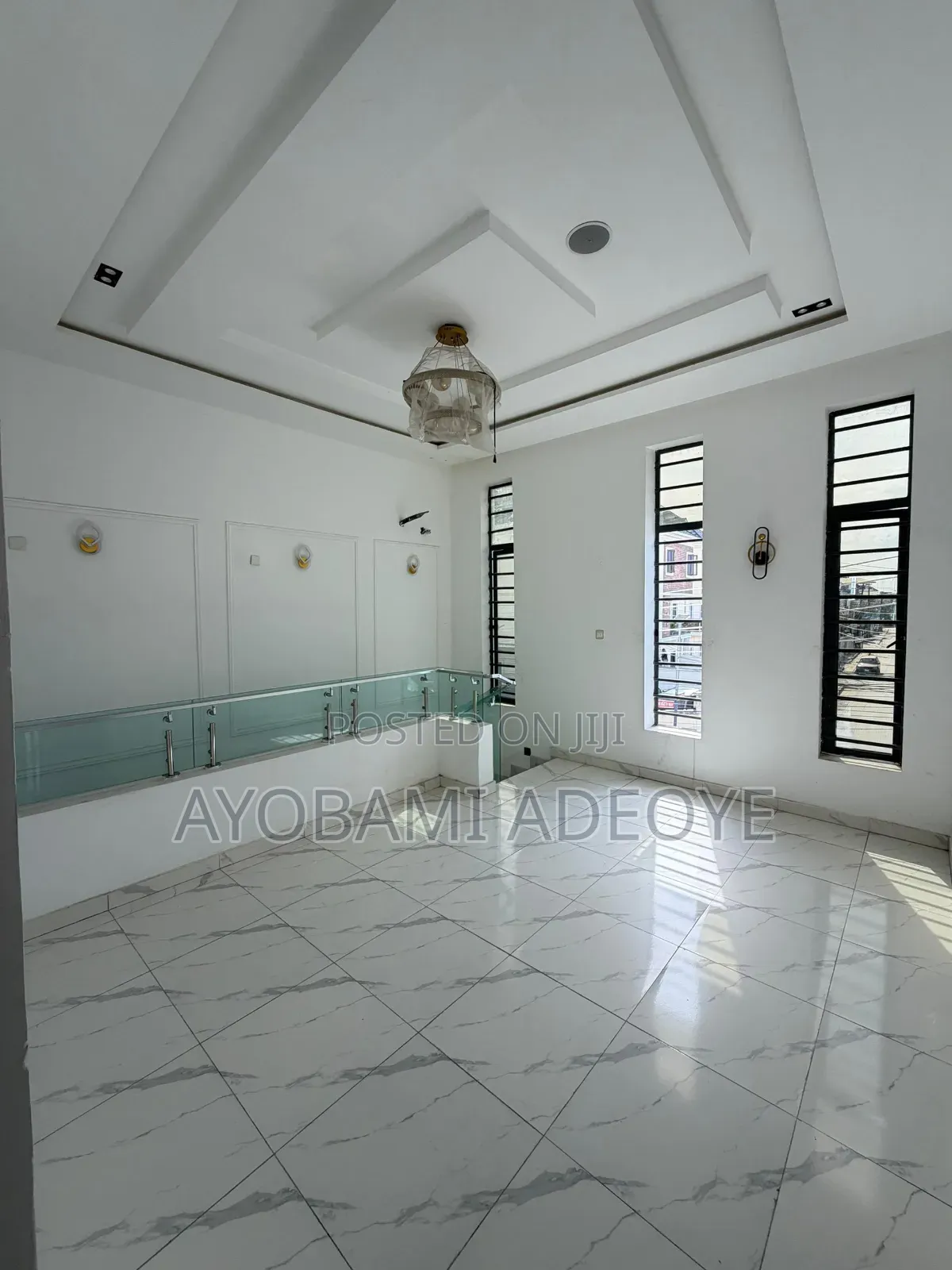 5bdrm Duplex in Chevron for sale in Chevron