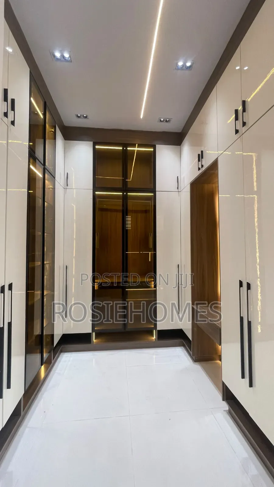 5bdrm Duplex in Harris Drive, VGC / Ajah for sale in VGC / Ajah