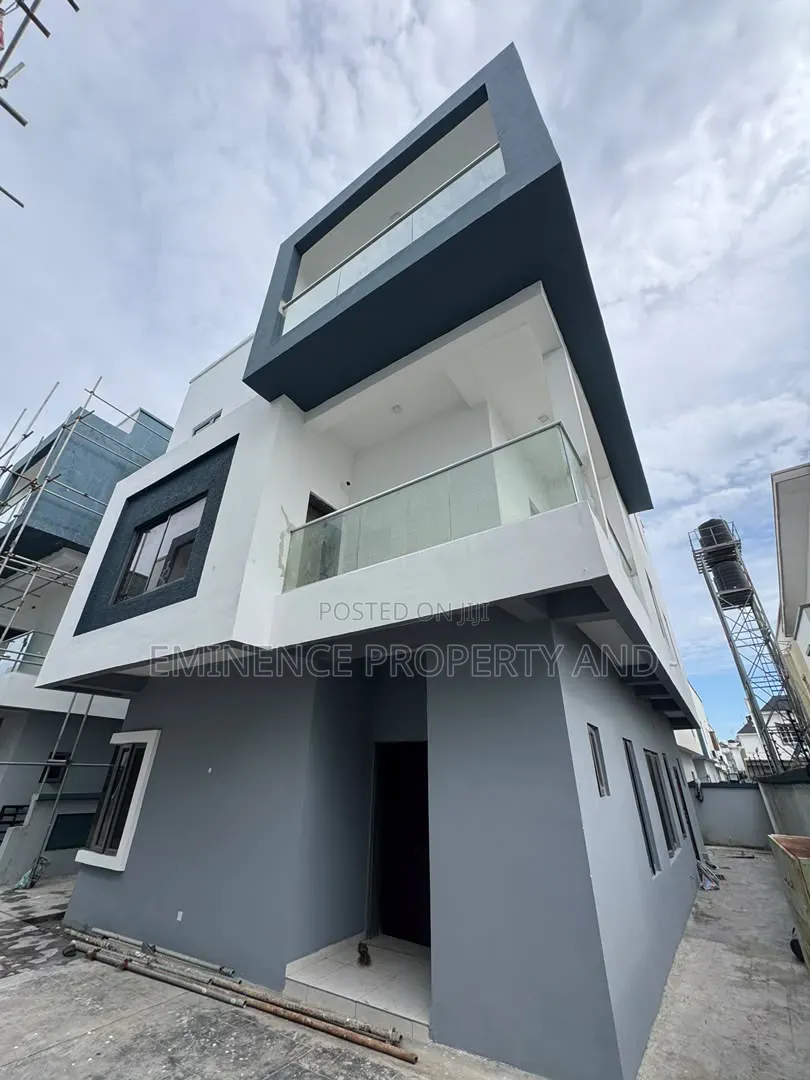 4bdrm Duplex in Lekki Expressway for sale in Lekki Expressway
