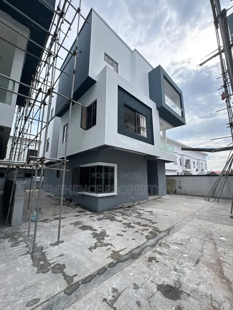 4bdrm Duplex in Lekki Expressway for sale in Lekki Expressway