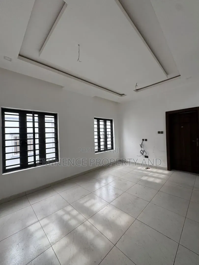 4bdrm Duplex in Lekki Expressway for sale in Lekki Expressway