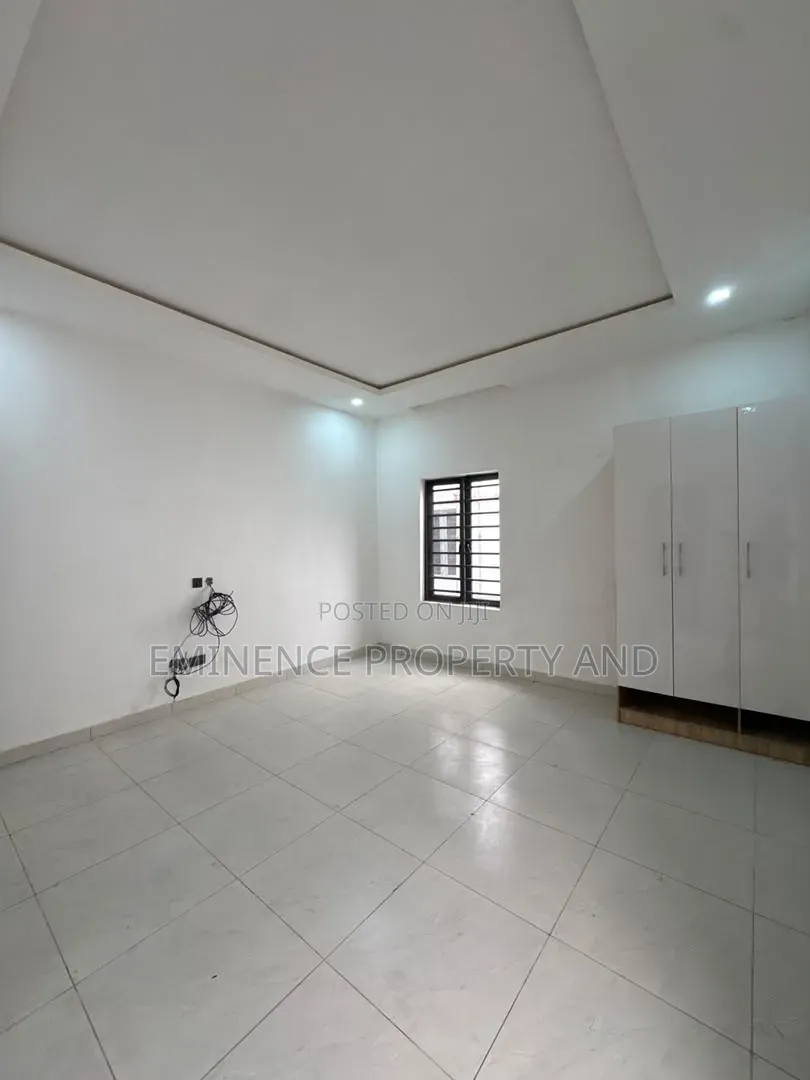 4bdrm Duplex in Lekki Expressway for sale in Lekki Expressway