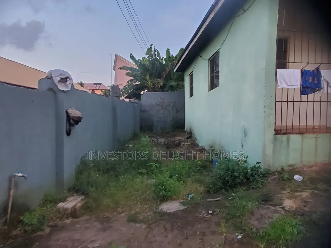 1bdrm Block of Flats in Oshimili North for sale in Oshimili North