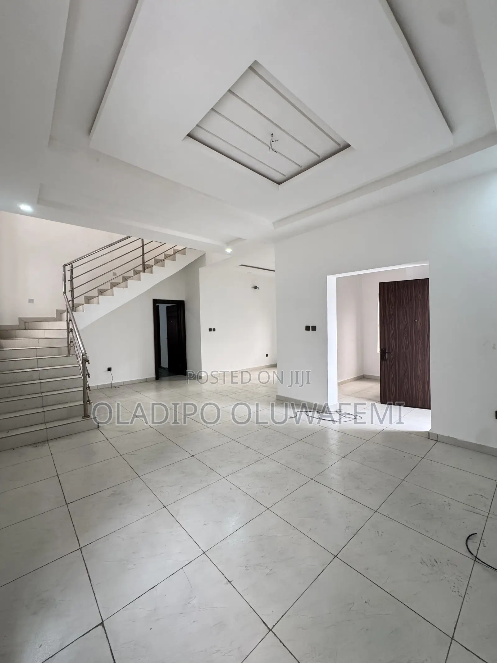 4bdrm Duplex in Orchid Road Estate, Lafiaji for sale in Lafiaji