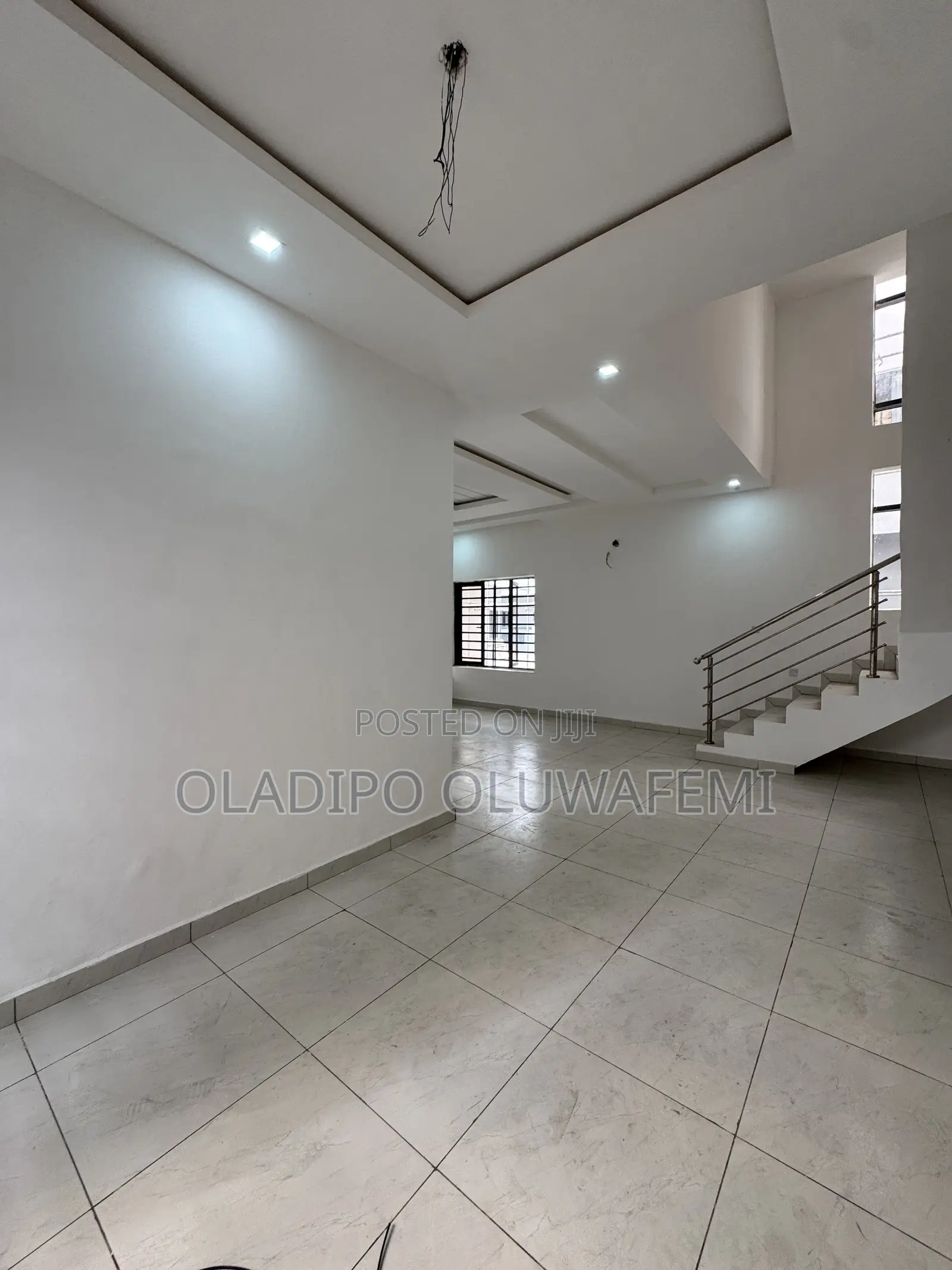 4bdrm Duplex in Orchid Road Estate, Lafiaji for sale in Lafiaji