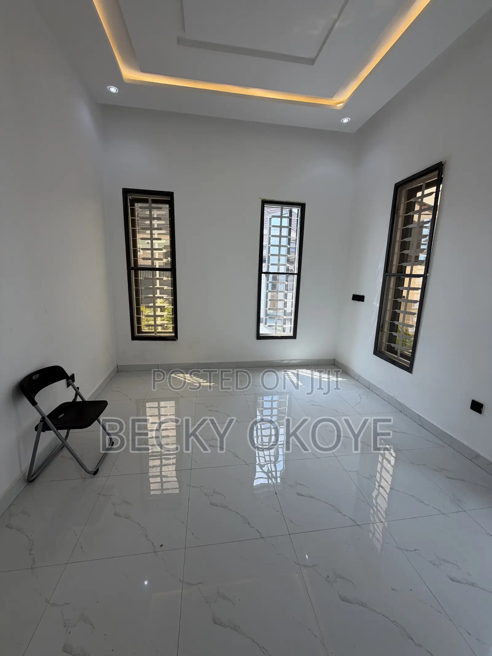 5bdrm Duplex in Apo for sale in Apo Resettlement