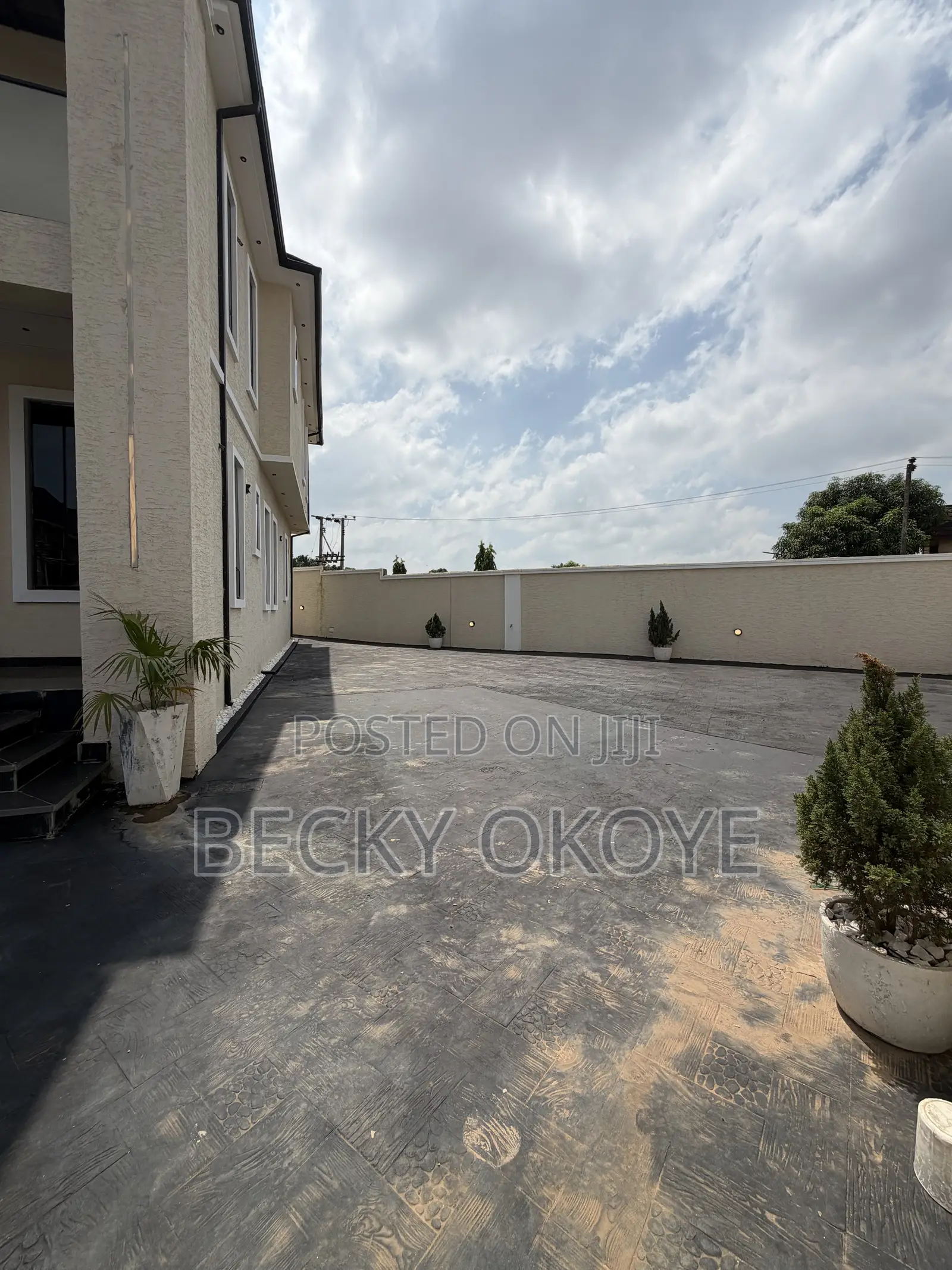 4bdrm Duplex in Lokogoma for sale in Lokogoma