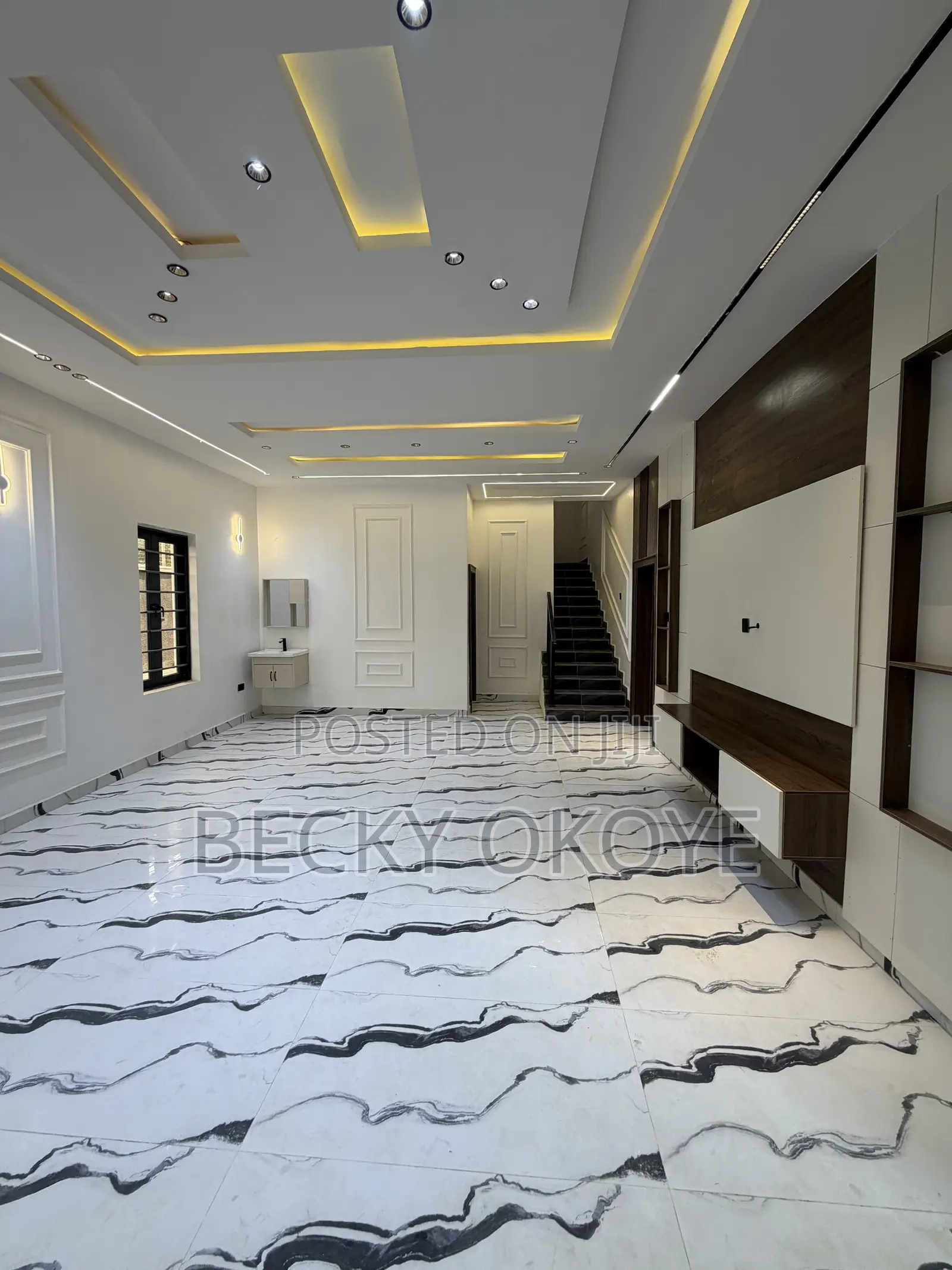 4bdrm Duplex in Gaduwa for sale in Gaduwa