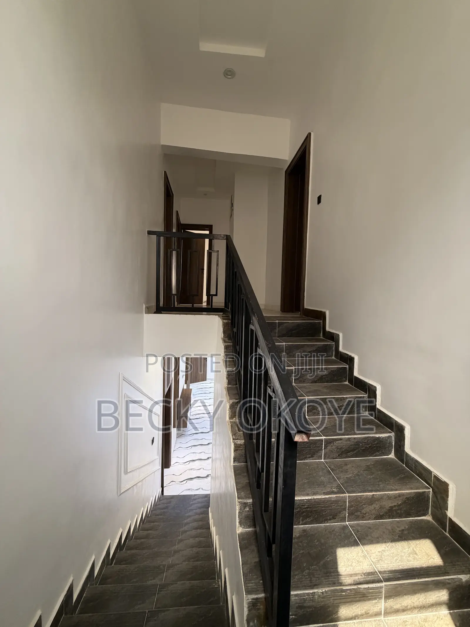 4bdrm Duplex in Gaduwa for sale in Gaduwa