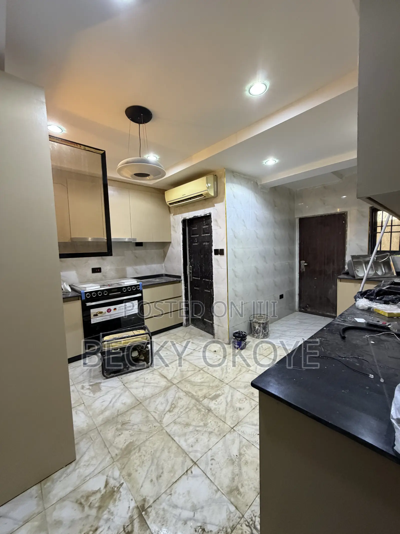 5bdrm Duplex in Mabushi for sale in Mabushi