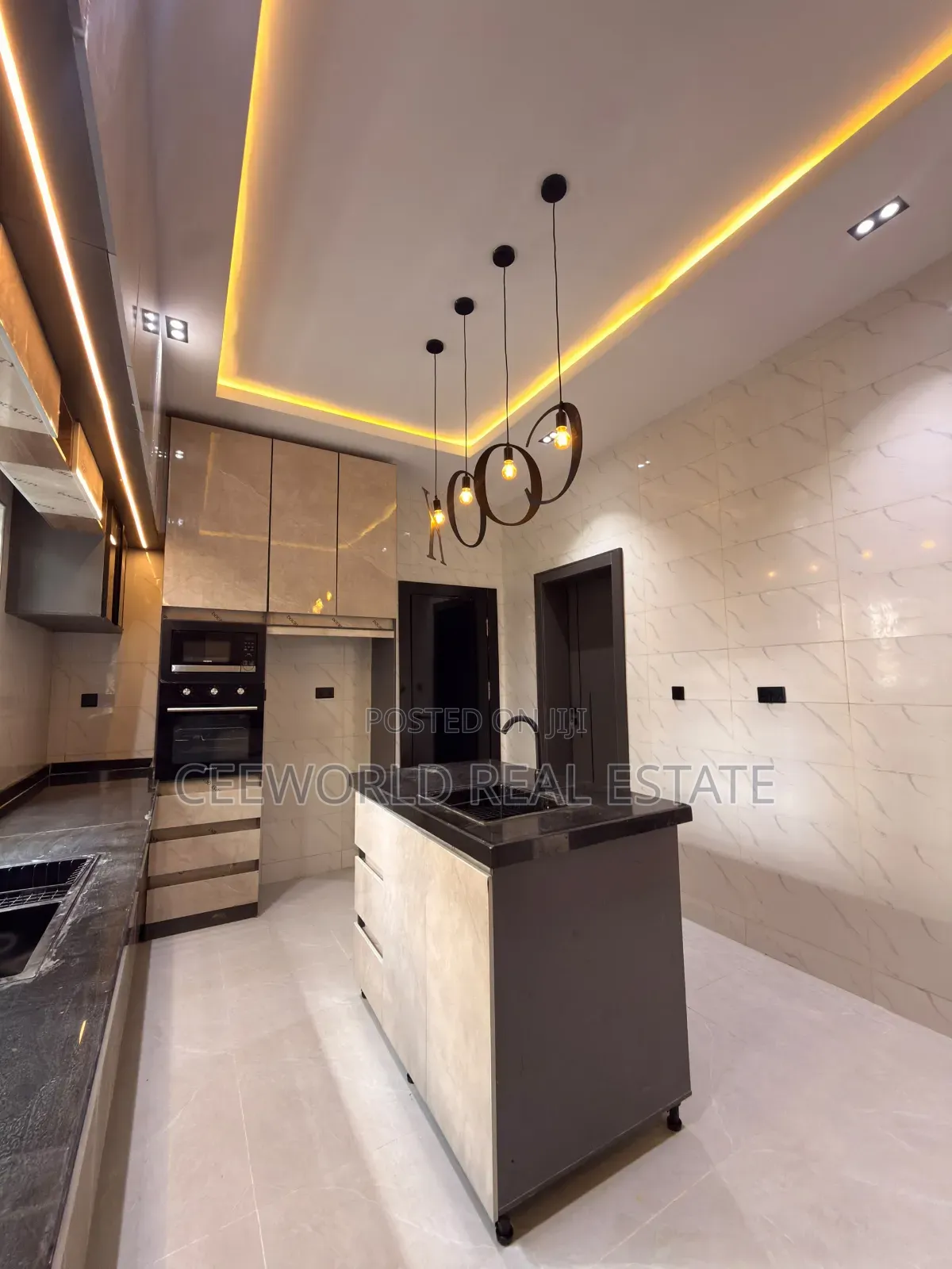 4bdrm Duplex in Lere Adigun Gra, Basorun for sale in Basorun