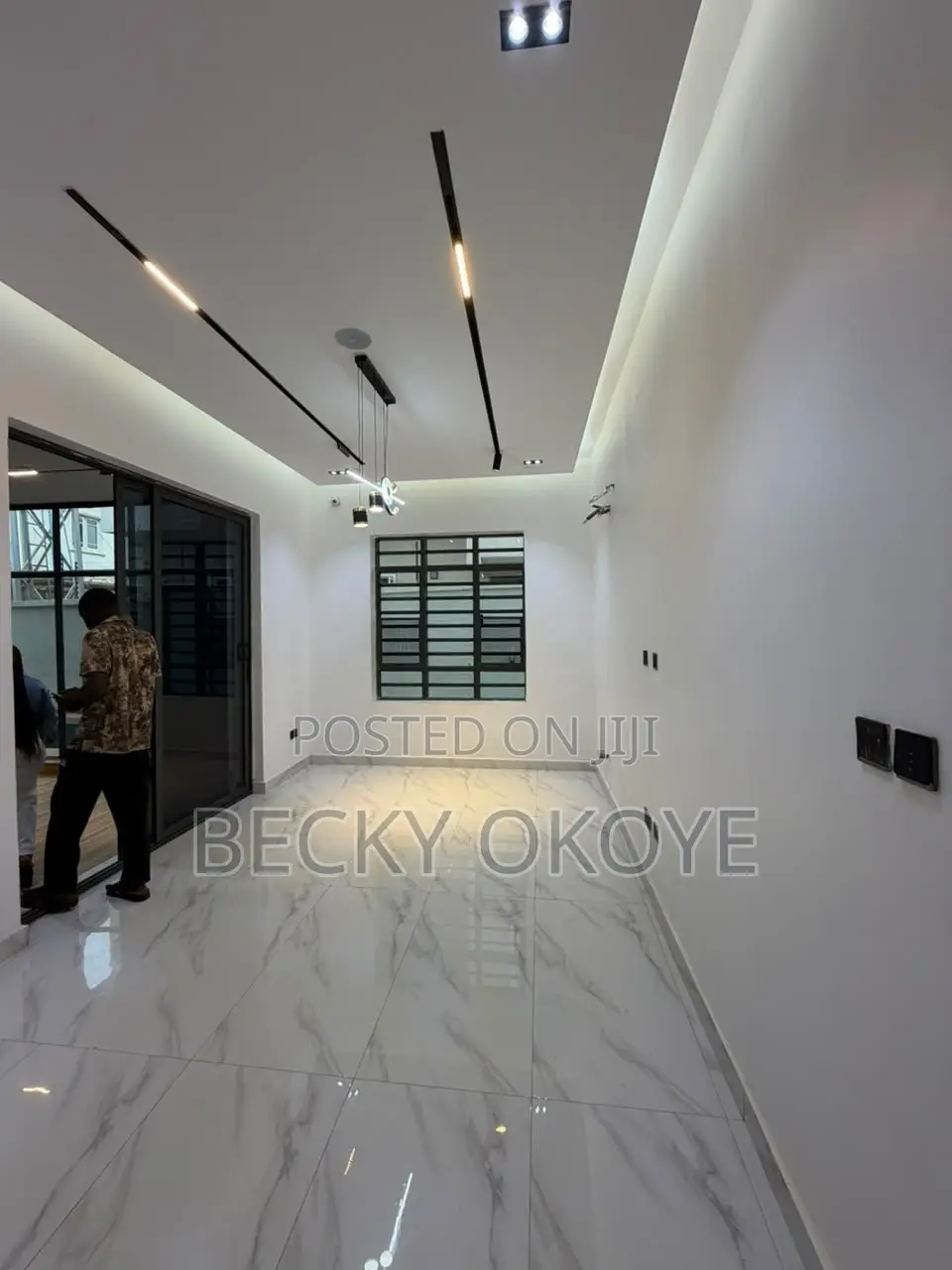 6bdrm Duplex in Apo for sale in Apo Resettlement