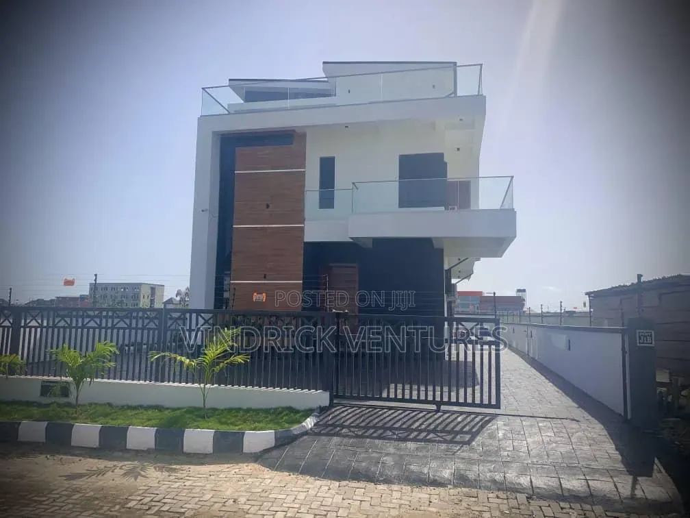 5bdrm House in Lake View Park 2 for rent in Lekki Phase 2