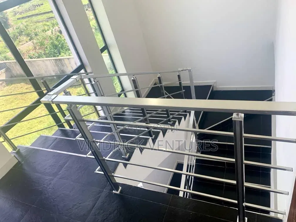 5bdrm House in Lake View Park 2 for rent in Lekki Phase 2