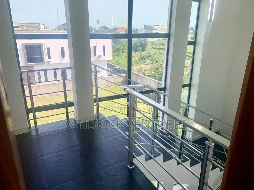 5bdrm House in Lake View Park 2 for rent in Lekki Phase 2
