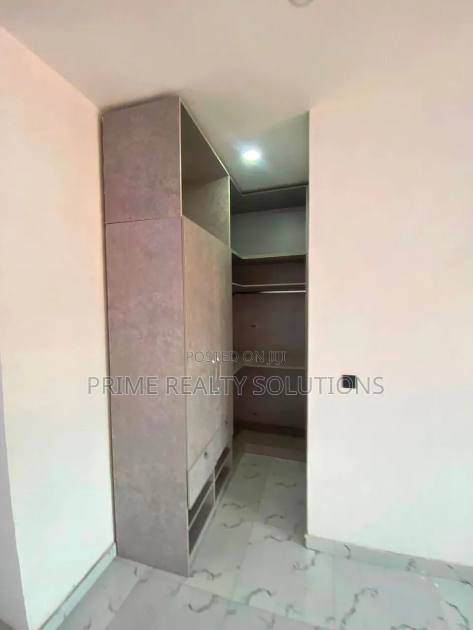 1bdrm Shared Apartment in Mobil Estate Road, for rent in Ilaje