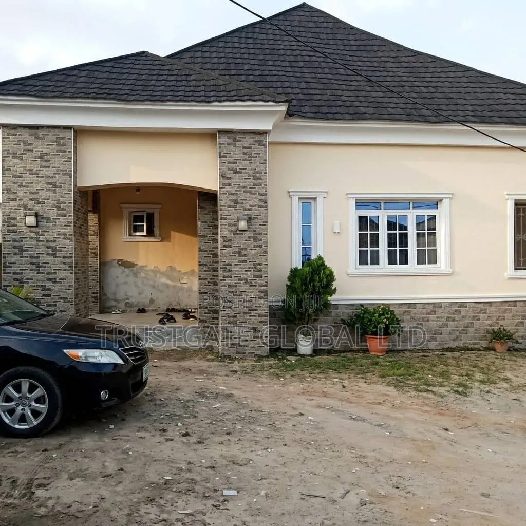 3bdrm Bungalow in Broadview Estate, Idu for sale in Idu