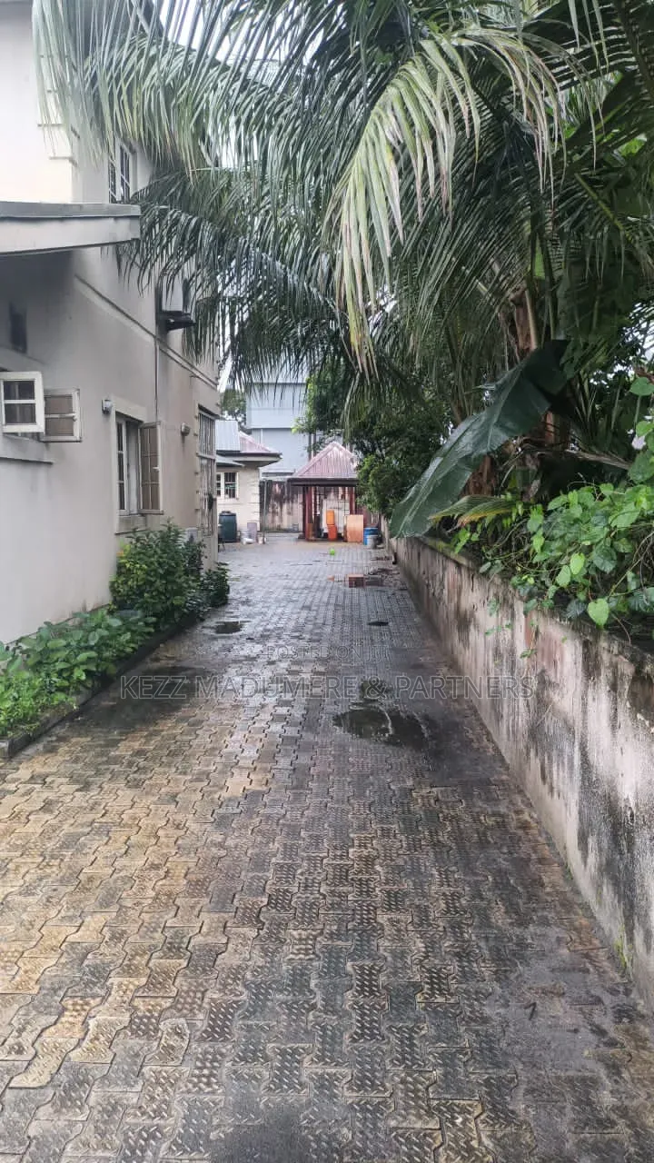 4bdrm Duplex in Trans Amadi Garden for sale in Trans Amadi