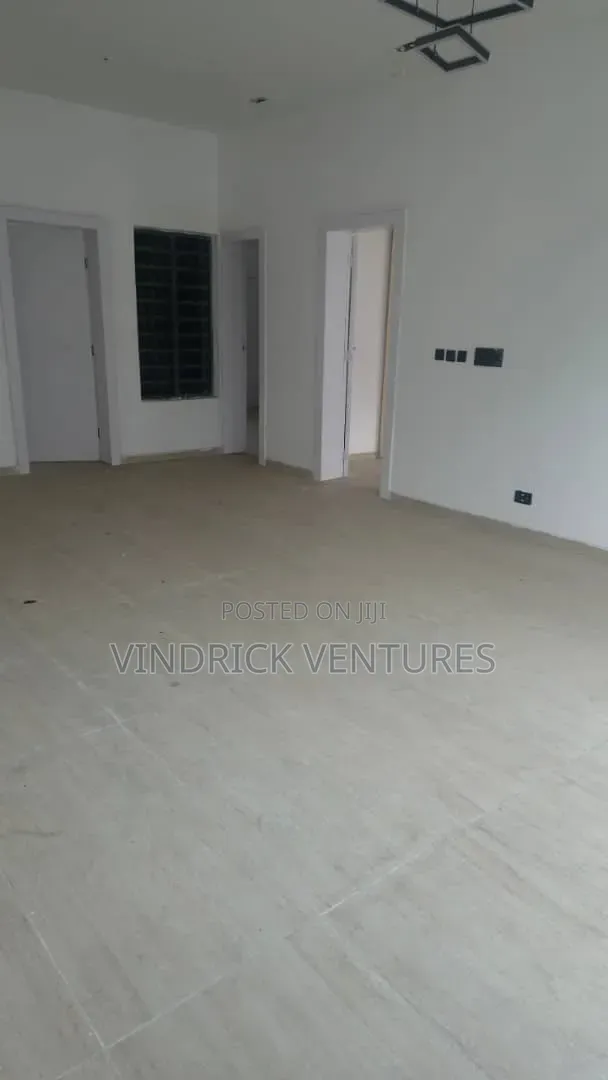 3bdrm Block of Flats in Ikeja for sale in Ikeja GRA