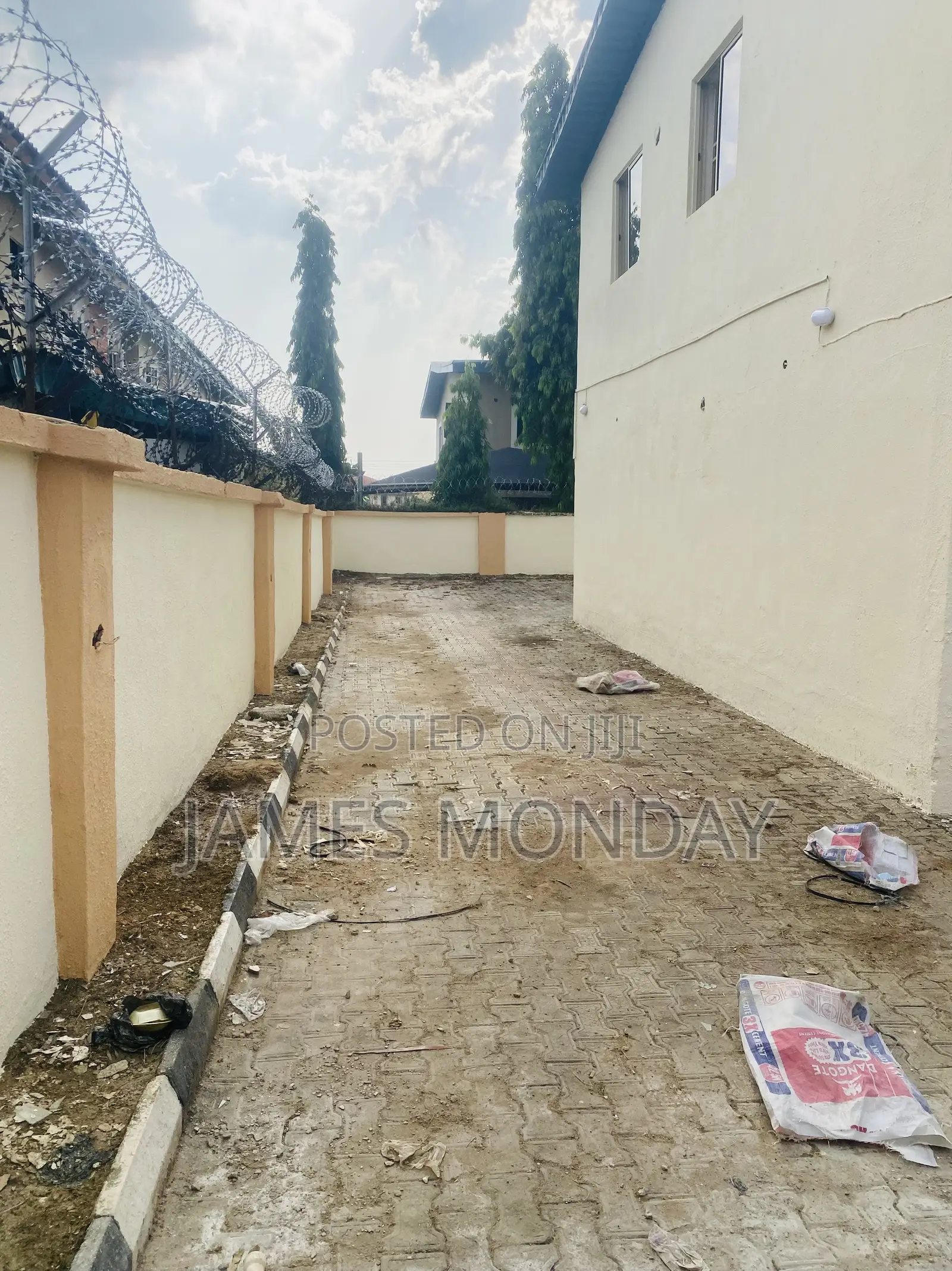 3bdrm Duplex in Private Residence, Area 2 for rent in Area 2