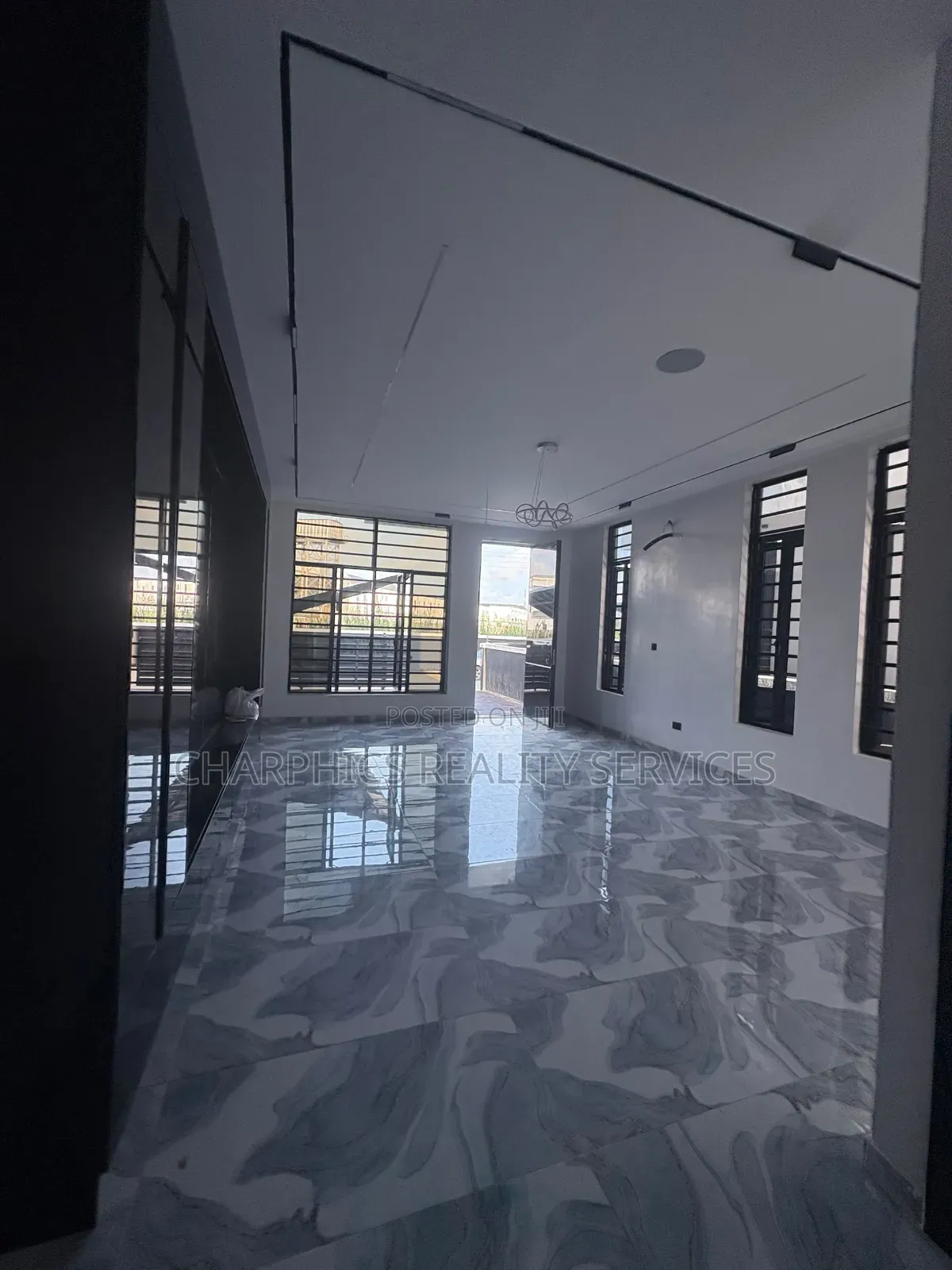 4bdrm Duplex in Lekki Phase 2 for sale in Lekki Phase 2