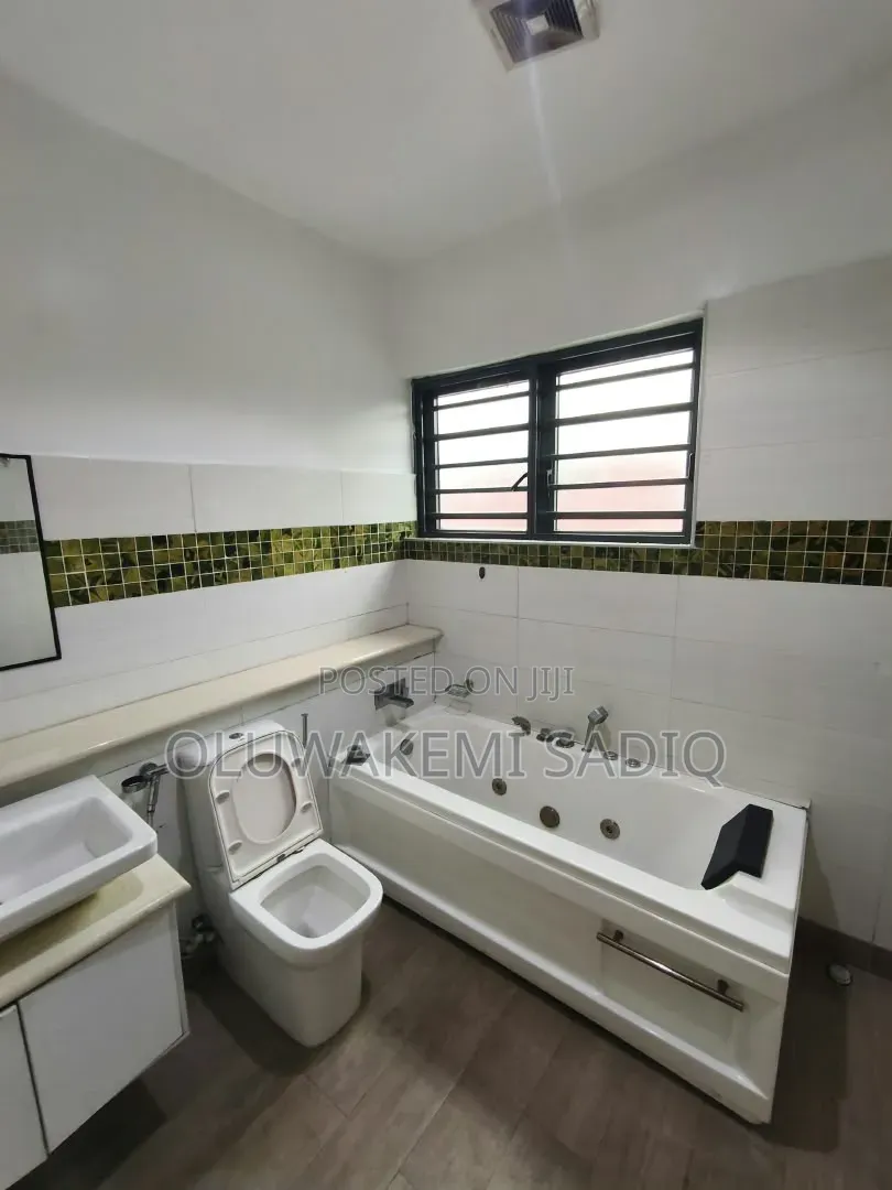 4bdrm Duplex in Maryland Estate, Anthony Village for rent in Anthony Village