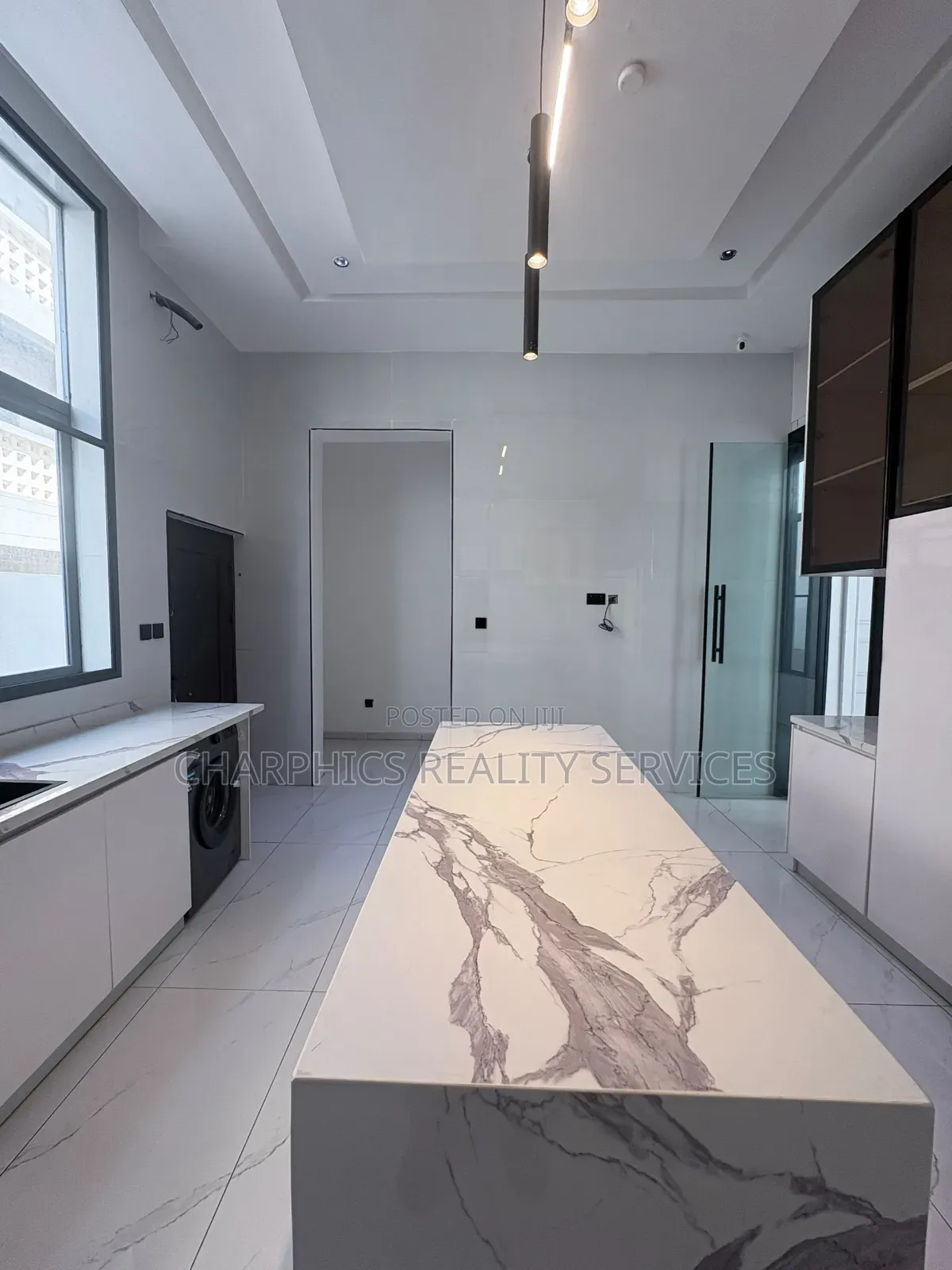 5bdrm Duplex in Osapa london for sale in Osapa london