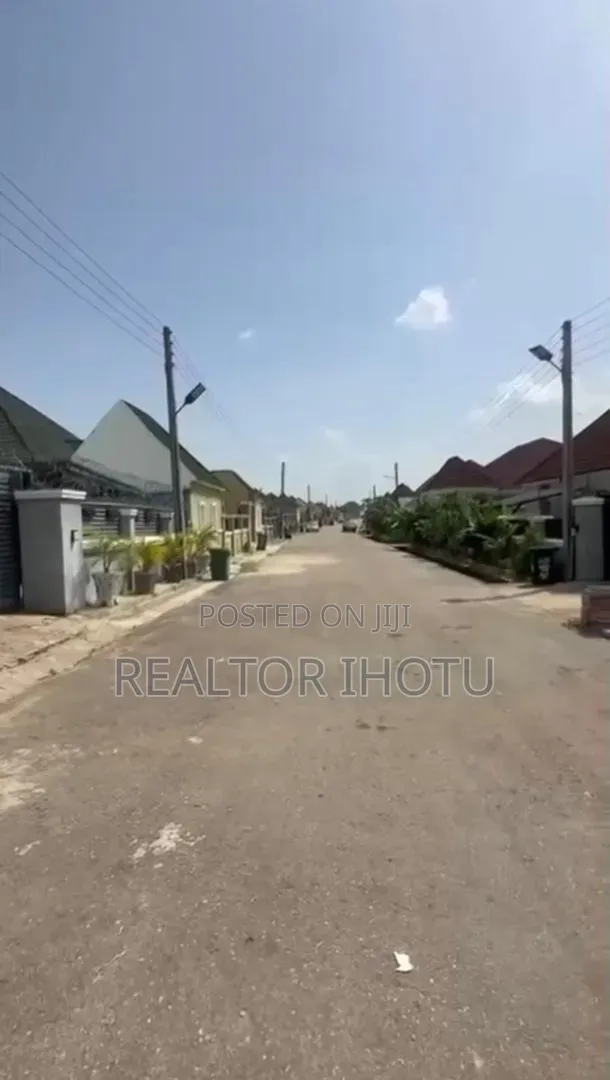 5bdrm Duplex in Mabushi for sale in Mabushi