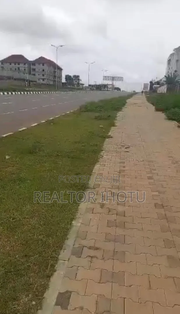 5bdrm Duplex in Mabushi for sale in Mabushi