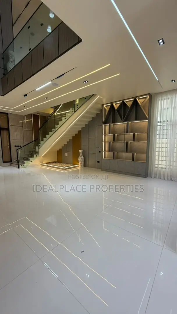 5bdrm Duplex in Lekki for sale in Lekki