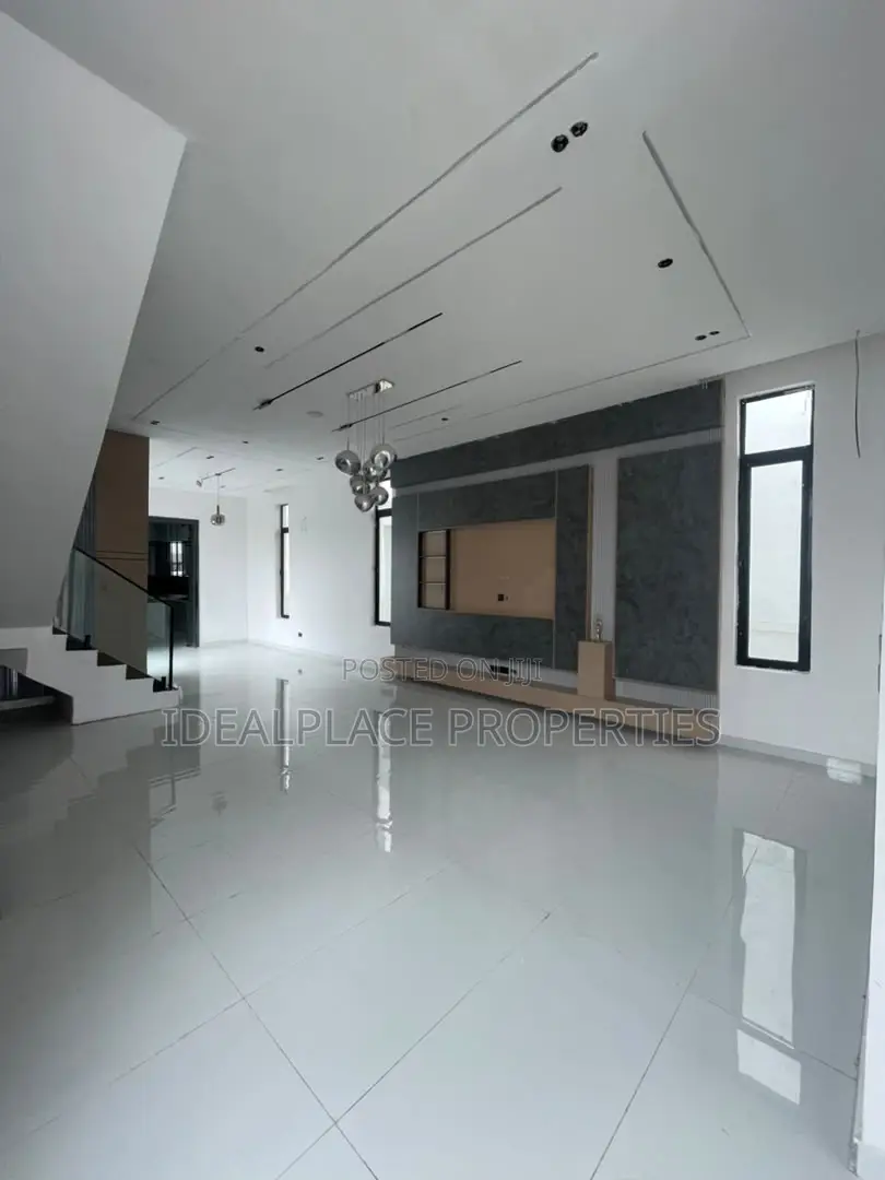 5bdrm Duplex in Ajah for sale in Ajah