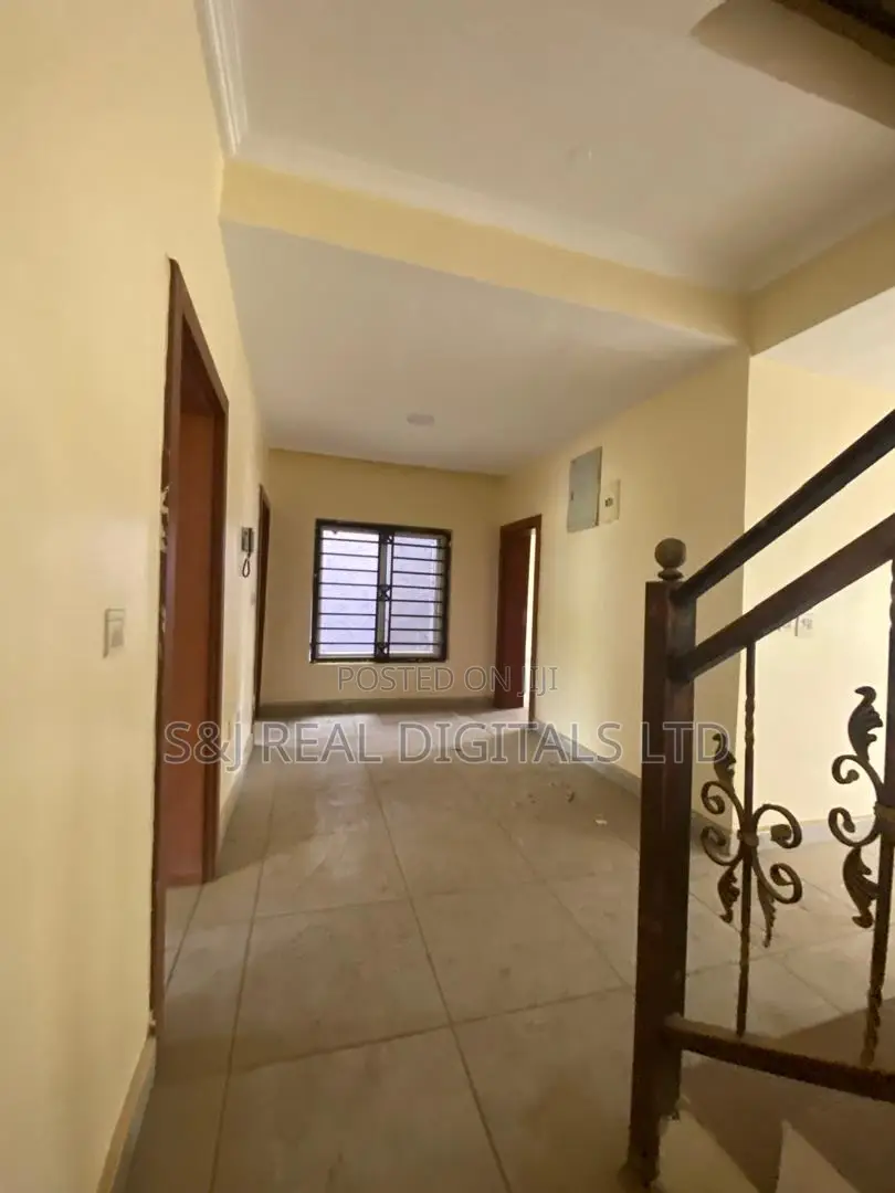 5bdrm Duplex in Life Camp for rent in Life Camp