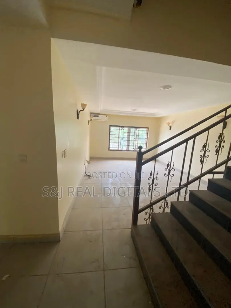 5bdrm Duplex in Life Camp for rent in Life Camp