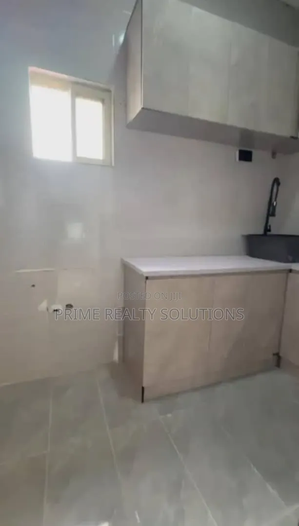 Mini Flat in Canal West Estate for rent in Osapa london