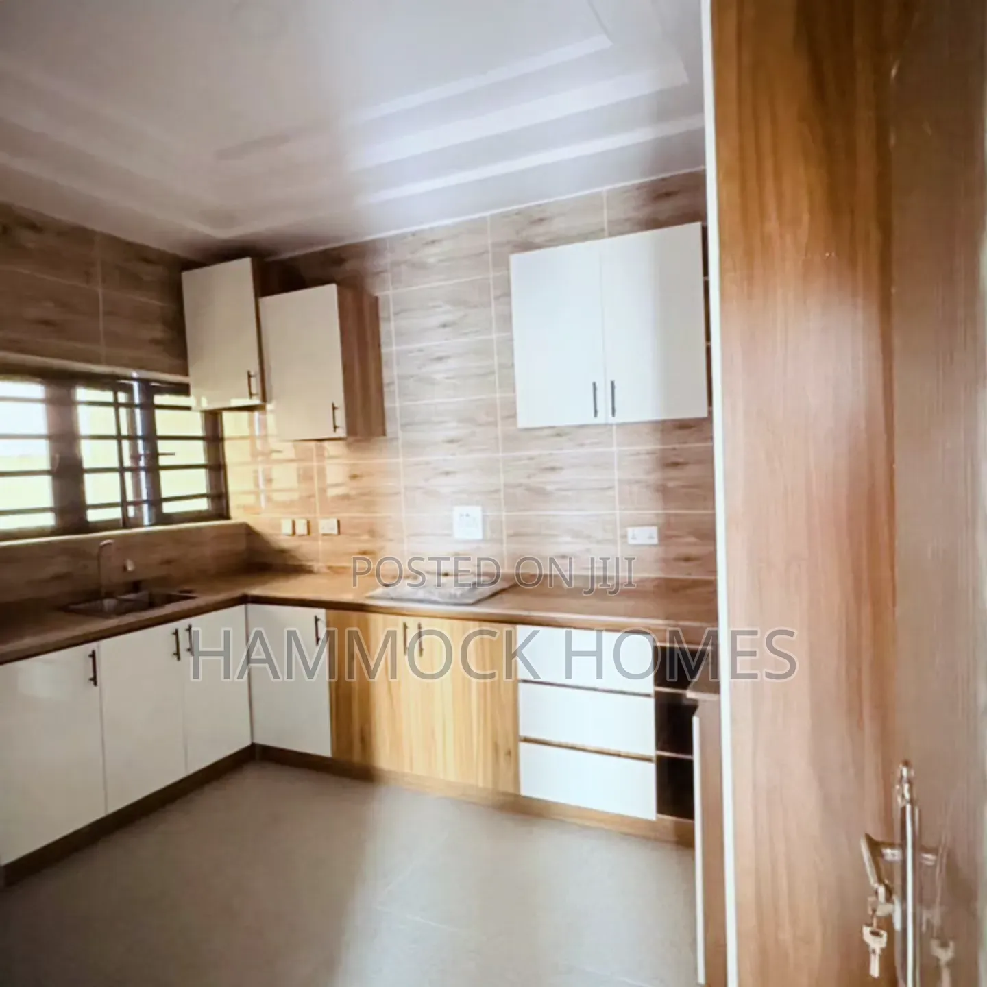 9bdrm Block of Flats in Kolapo Ishola Gra, Akobo for sale in Akobo