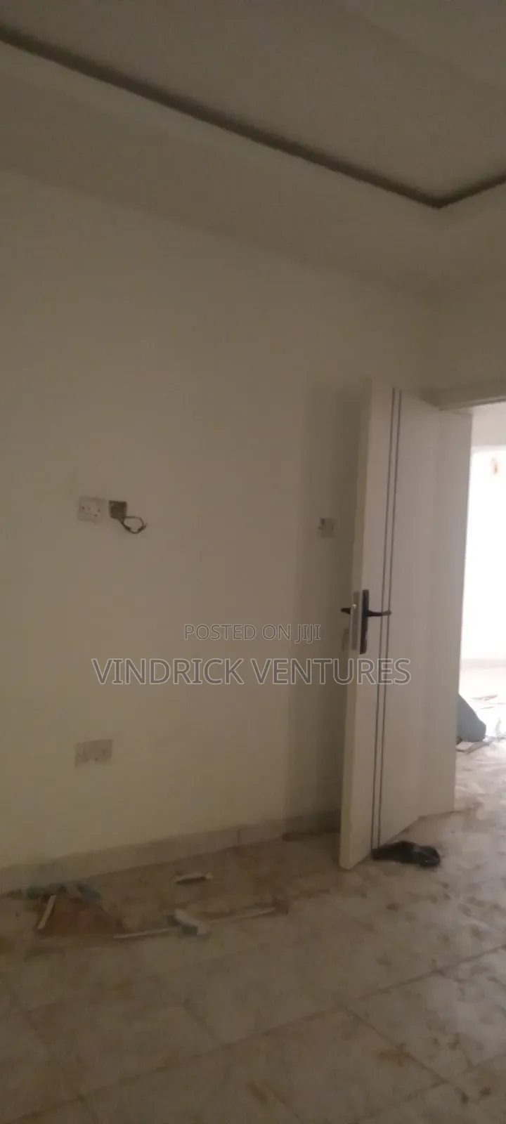2bdrm Apartment in Mobil Road, Lekki Phase 2 for rent in Lekki Phase 2