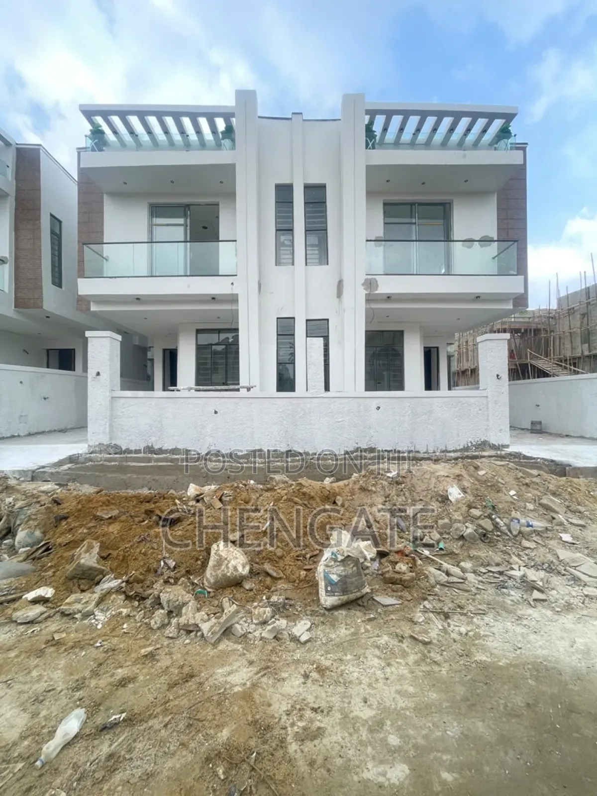 4bdrm Duplex in Sangotedo for sale in Sangotedo