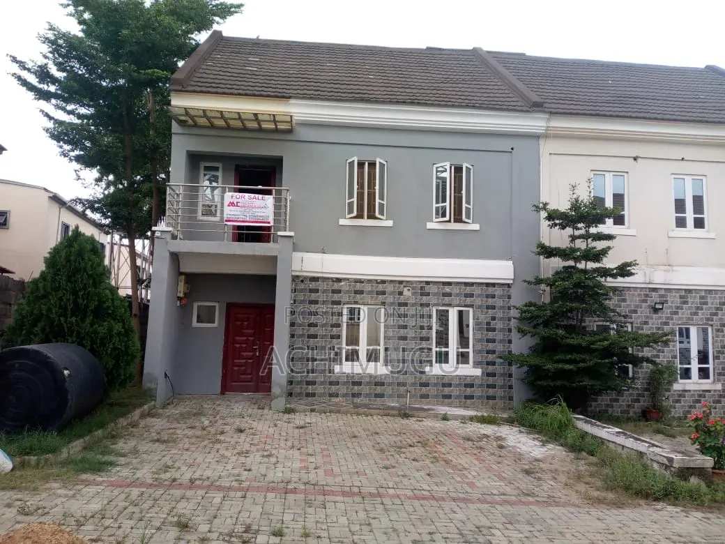 4bdrm Duplex in Rock Manor, Apo Resettlement for sale in Apo Resettlement
