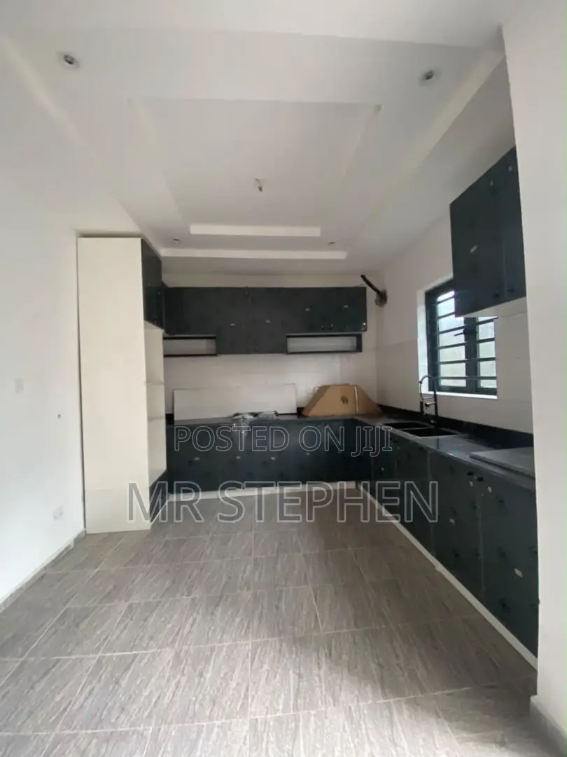 4bdrm Duplex in Sangotedo for sale in Sangotedo