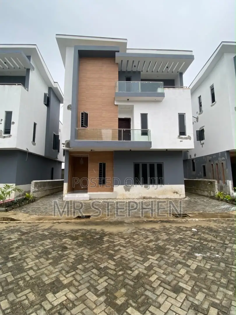 4bdrm Duplex in Sangotedo for sale in Sangotedo