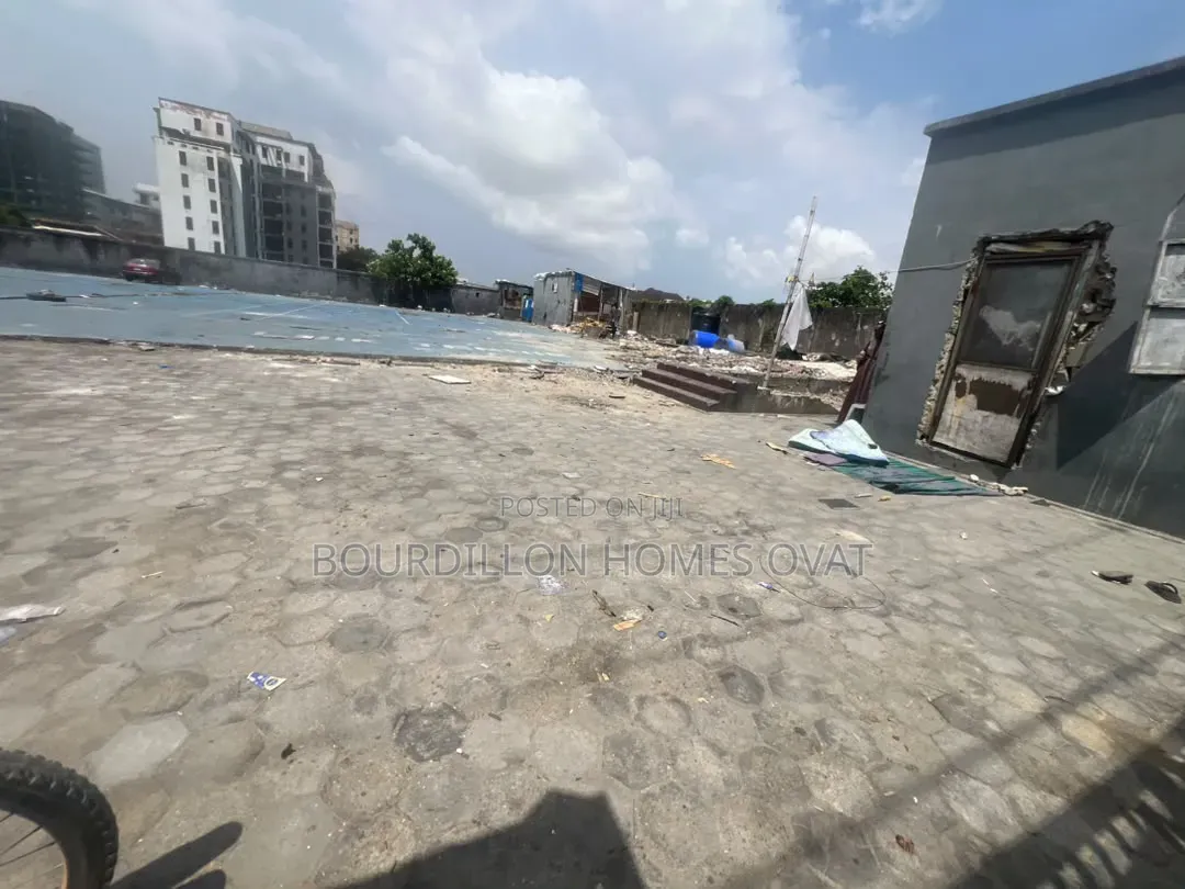 2100 SQM Mix Used Land in Lekki Phase 1